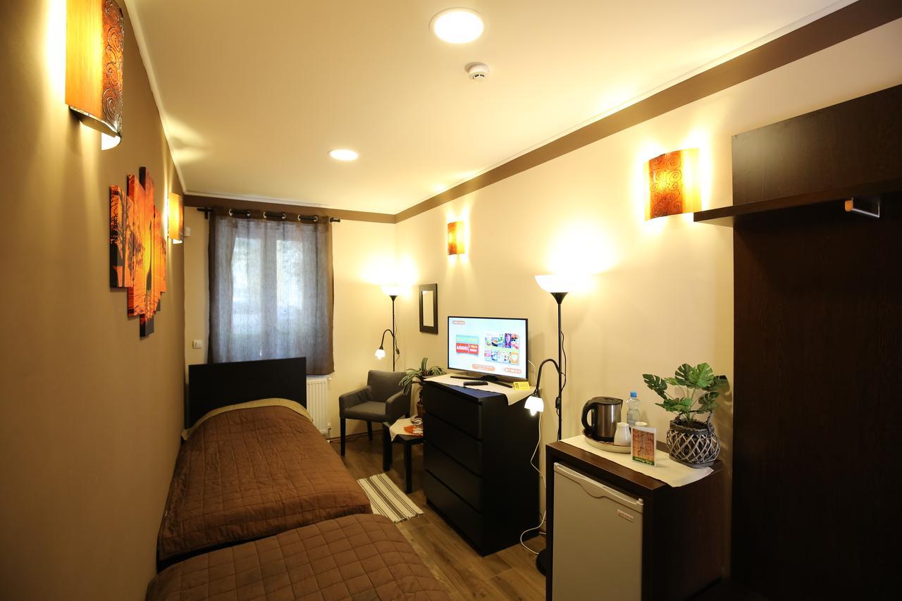 Napraforgo Wellness Haz Es Panzio Bed & Breakfast Pecs Ngoại thất bức ảnh